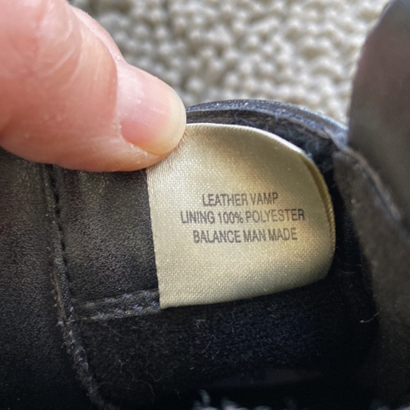 Blondo Women's 8.5 Waterproof Heeled Chunky Chelsea Ankle Boots Casual Classic - Picture 9 of 10